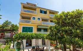 Apartments Neno 1